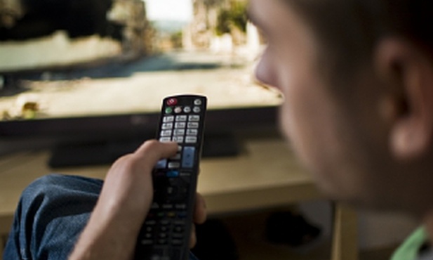 Polak spędza życie przed telewizorem