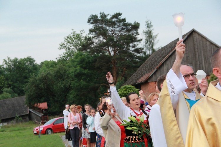 Ołtarz św. Antoniego w Męcinie