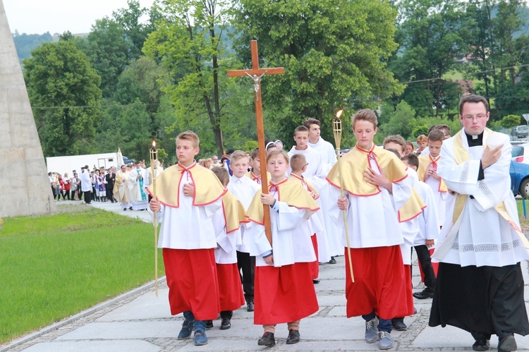 Ołtarz św. Antoniego w Męcinie