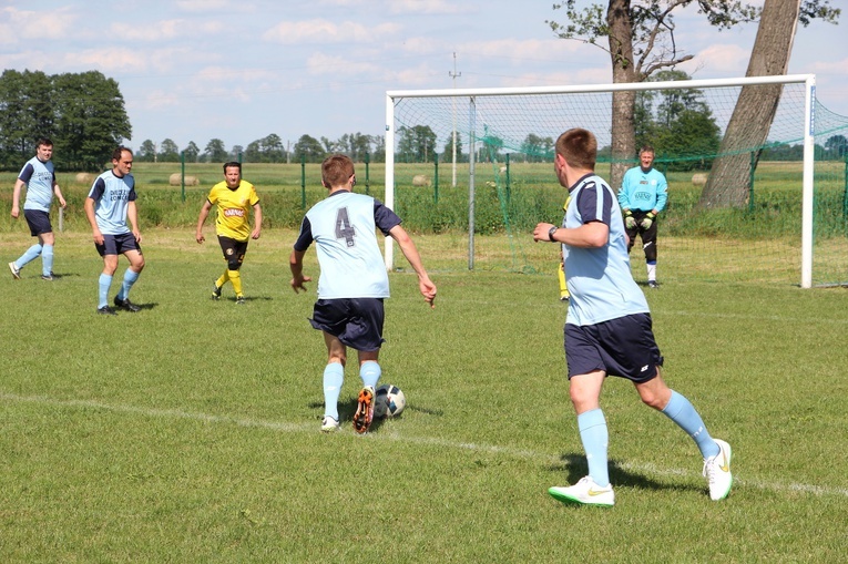 Mecz księży z oldbojami Widzewa Łódź