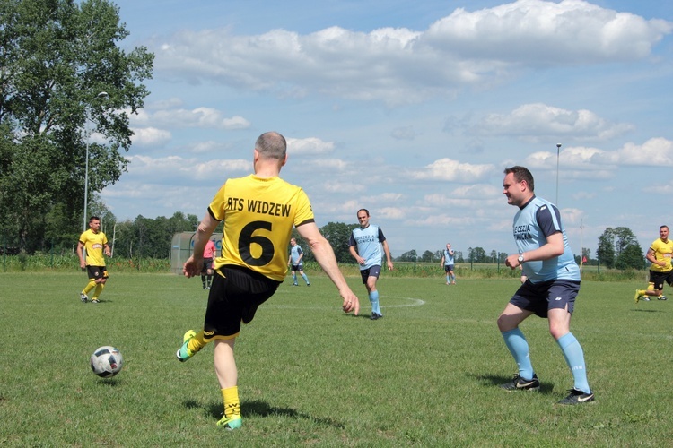 Mecz księży z oldbojami Widzewa Łódź