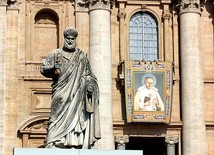 ▲	W niedzielę 5 czerwca w Watykanie w poczet świętych został wpisany o. Stanisław Papczyński.