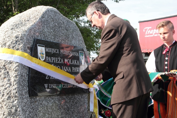 Odsłonięcie pamiątkowej tablicy