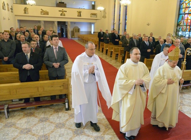 W diecezji radomskiej posługę nadzwyczajnych szafarzy Komunii św. pełni 130 mężczyzn