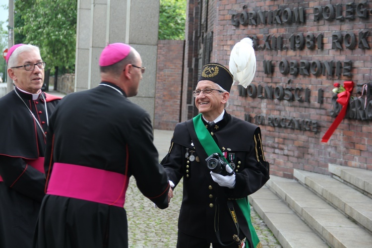 Wizyta prymasa Polski, abp. Wojciecha Polaka w KWK "Wujek"