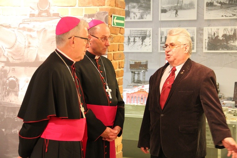 Wizyta prymasa Polski, abp. Wojciecha Polaka w KWK "Wujek"