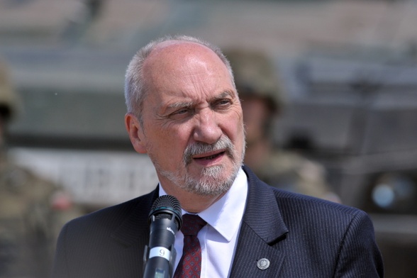 Macierewicz: Potencjał wojskowy zdolny bronić Polski