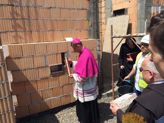 Wmurowanie kamienia węgielnego w Domu św. Józefa w Andrychowie