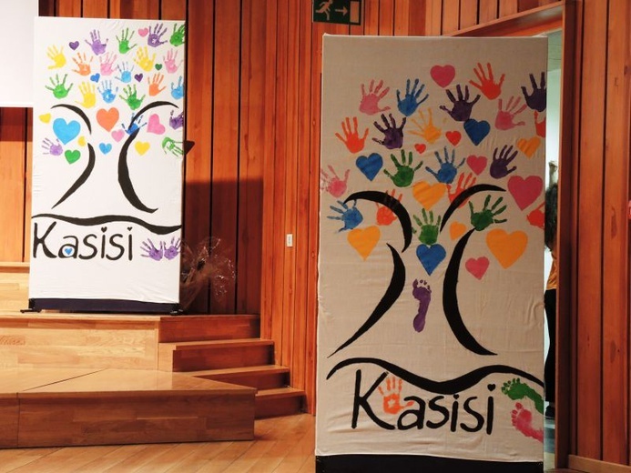 Szkoły KTK i "Dzień Dobry" dla Kasisi