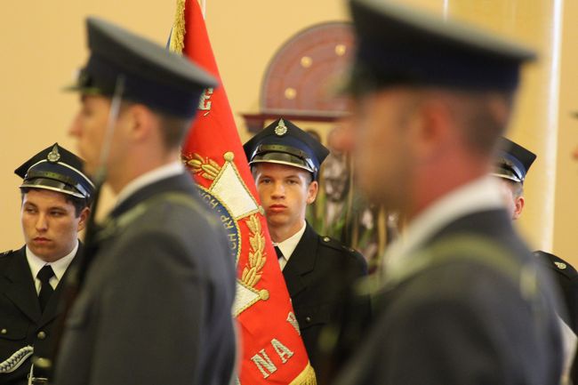 Poświęcenie sztandaru aresztu w Międzyrzeczu