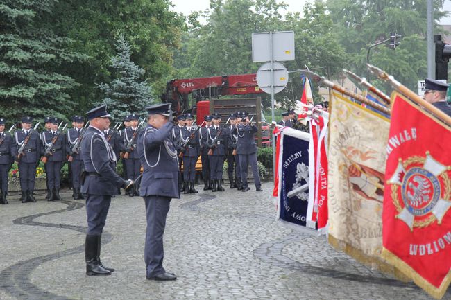 Poświęcenie sztandaru aresztu w Międzyrzeczu