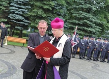 Poświęcenie sztandaru aresztu w Międzyrzeczu