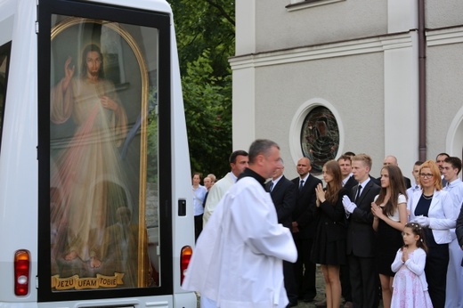 Znaki Bożego Miłosierdzia w bielskiej parafii Trójcy Przenajświętszej 