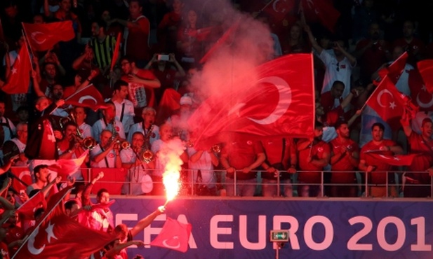 Euro: Będą kary dla Chorwacji i Turcji?