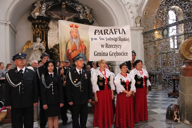 Pielgrzymka jadwiżańskich parafii