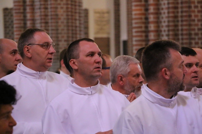 Warszawa ma 54 nowych szafarzy