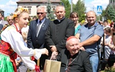 Poświęcenie pomnika św. abp. Bilczewskiego w Wilamowicach