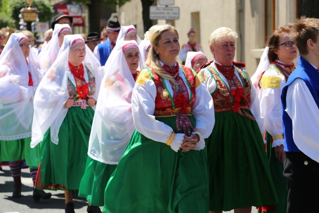 Poświęcenie pomnika św. abp. Bilczewskiego w Wilamowicach