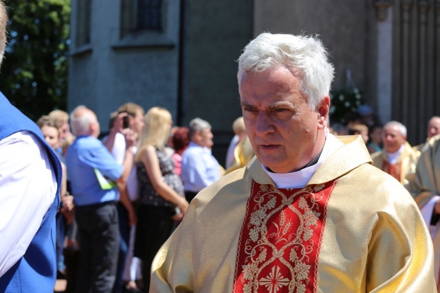 Poświęcenie pomnika św. abp. Bilczewskiego w Wilamowicach