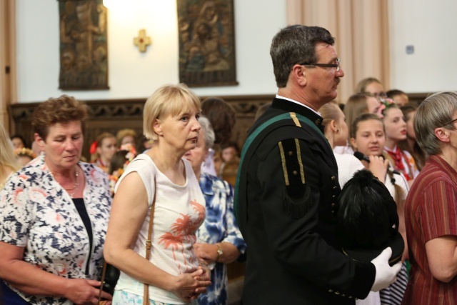 Poświęcenie pomnika św. abp. Bilczewskiego w Wilamowicach