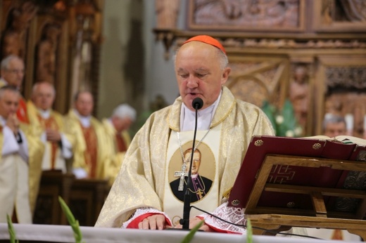Poświęcenie pomnika św. abp. Bilczewskiego w Wilamowicach