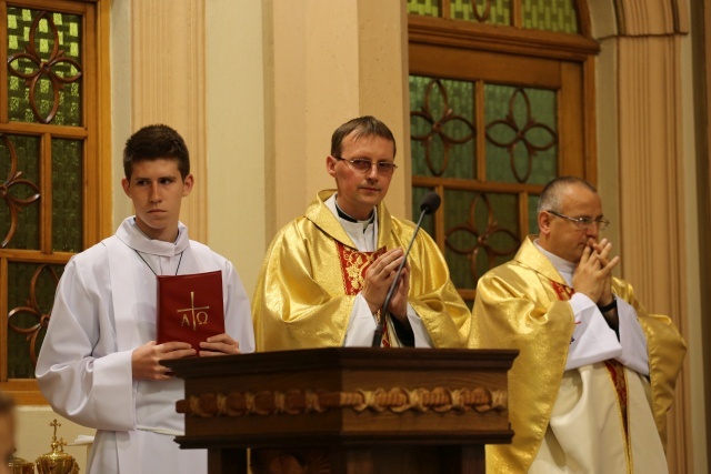 Poświęcenie pomnika św. abp. Bilczewskiego w Wilamowicach