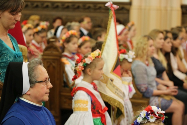 Poświęcenie pomnika św. abp. Bilczewskiego w Wilamowicach