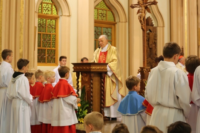 Poświęcenie pomnika św. abp. Bilczewskiego w Wilamowicach