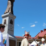 Poświęcenie pomnika św. abp. Bilczewskiego w Wilamowicach