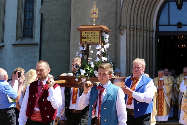 Poświęcenie pomnika św. abp. Bilczewskiego w Wilamowicach