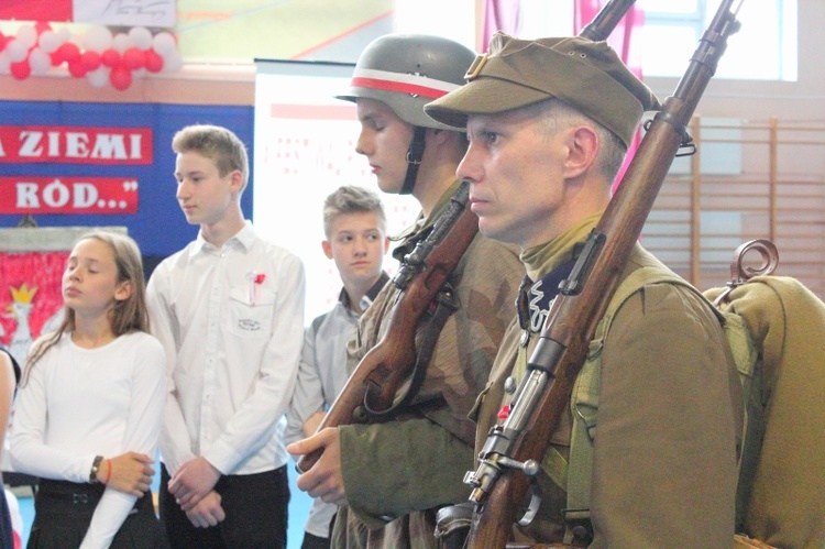 IX Festiwalu Pieśni i Piosenek Patriotycznych w Jezioranach