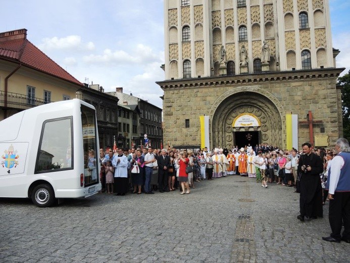 Pożegnanie Znaków Miłosierdzia w katedrze św. Mikołaja w Bielsku-Białej