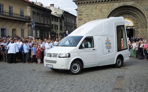 Pożegnanie Znaków Miłosierdzia w katedrze św. Mikołaja w Bielsku-Białej