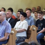 Pobłogosławienie nowej chrzcielnicy w Simoradzu