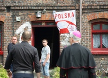 Abp Wiktor Skworc na osiedlu Kaufhaus