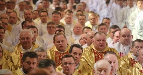 Kapłani diecezji bielsko-żywieckiej w katedrze