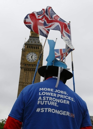 Brytyjczycy wybierają swoją przyszłość: Być albo nie być w UE?