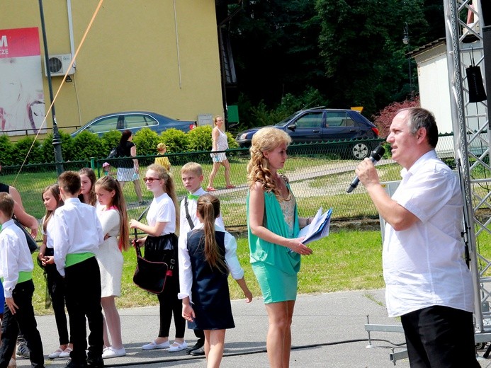 Święto szkoły w Nawojowej