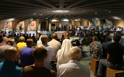 Msza św. dla ubogich w Panteonie Narodowym