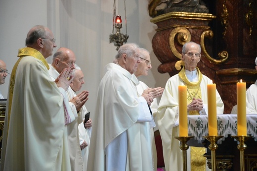 Diamentowi jubilaci kapłańscy