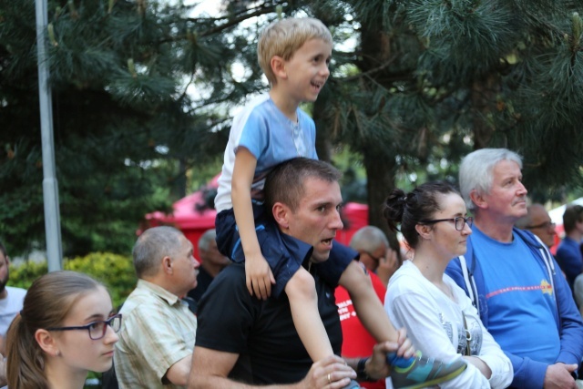 Piknik rodzinny w bielskiej parafii NSPJ 2016