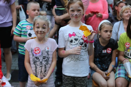 Piknik rodzinny w bielskiej parafii NSPJ 2016