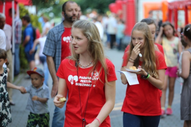 Piknik rodzinny w bielskiej parafii NSPJ 2016