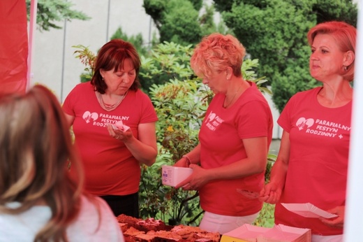 Piknik rodzinny w bielskiej parafii NSPJ 2016