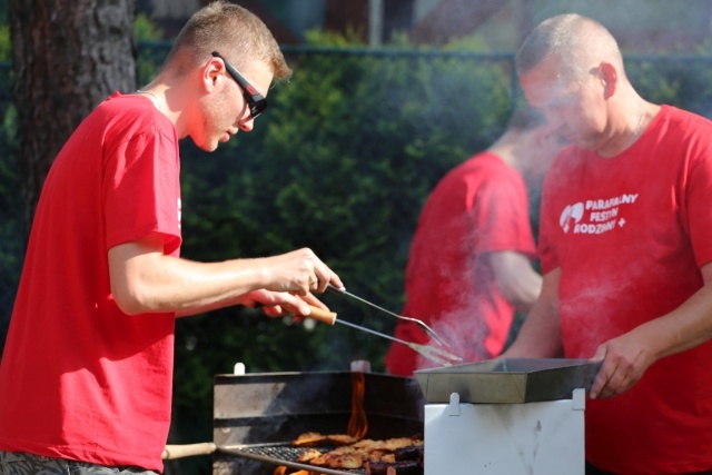 Piknik rodzinny w bielskiej parafii NSPJ 2016