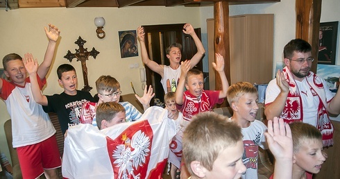 Zagrzewają reprezentację