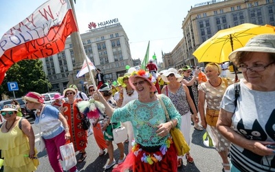 Mimo poważnej sytuacji, uczestnikom demonstracji dopisywały humory.