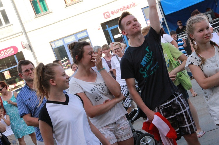 Koncert na sądeckim rynku