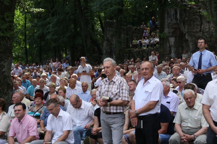 Prymas Polski na pielgrzymce mężczyzn i młodzieńców