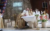 Abp Skworc błogosławi wizerunek Niepokalanej Jutrzenki Wolności w Katowicach
